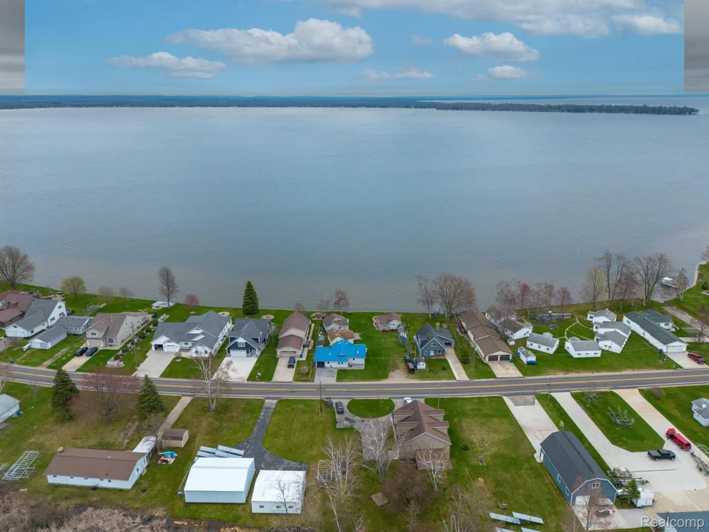 12508 West Shore Drive Roscommon Township, MI 48629