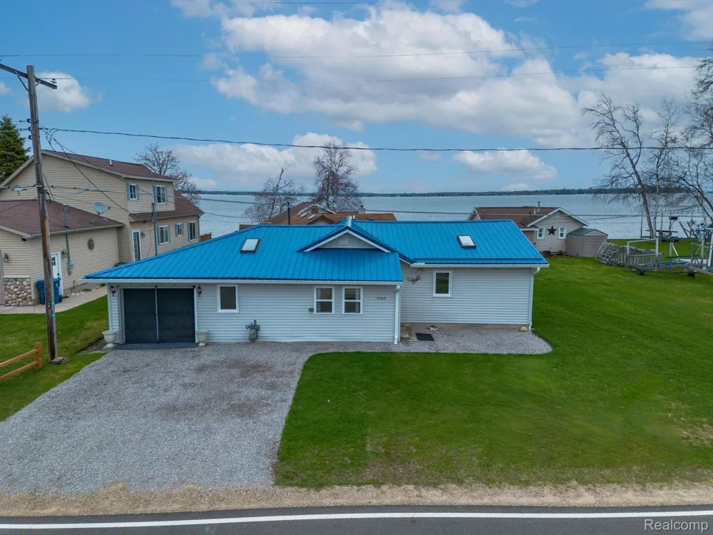 12508 West Shore Drive Roscommon Township, MI 48629