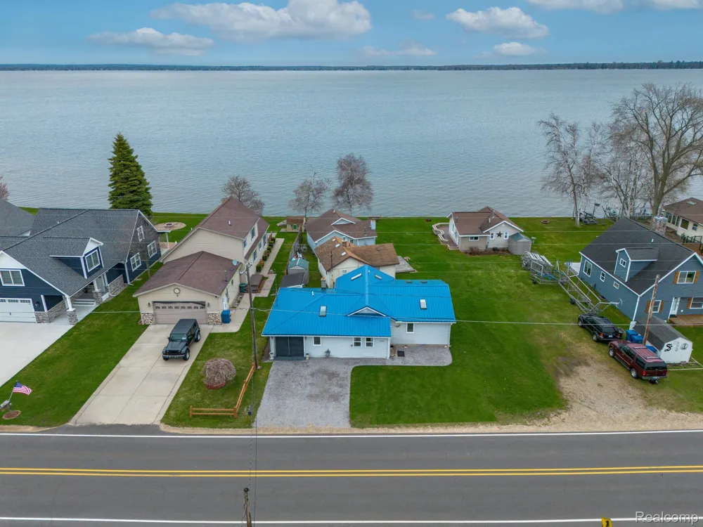 12508 West Shore Drive Roscommon Township, MI 48629