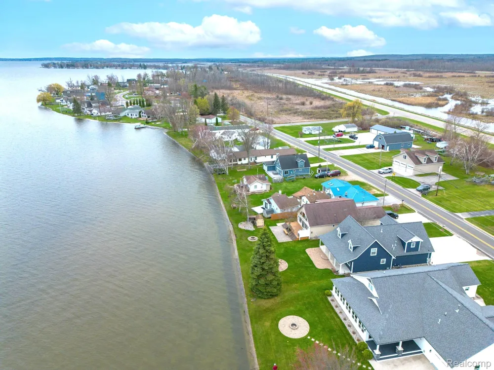 12508 West Shore Drive Roscommon Township, MI 48629