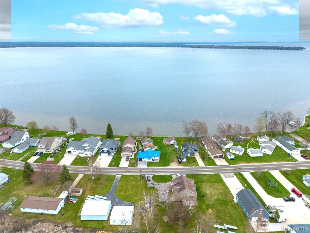 12508 West Shore Drive Roscommon Township, MI 48629