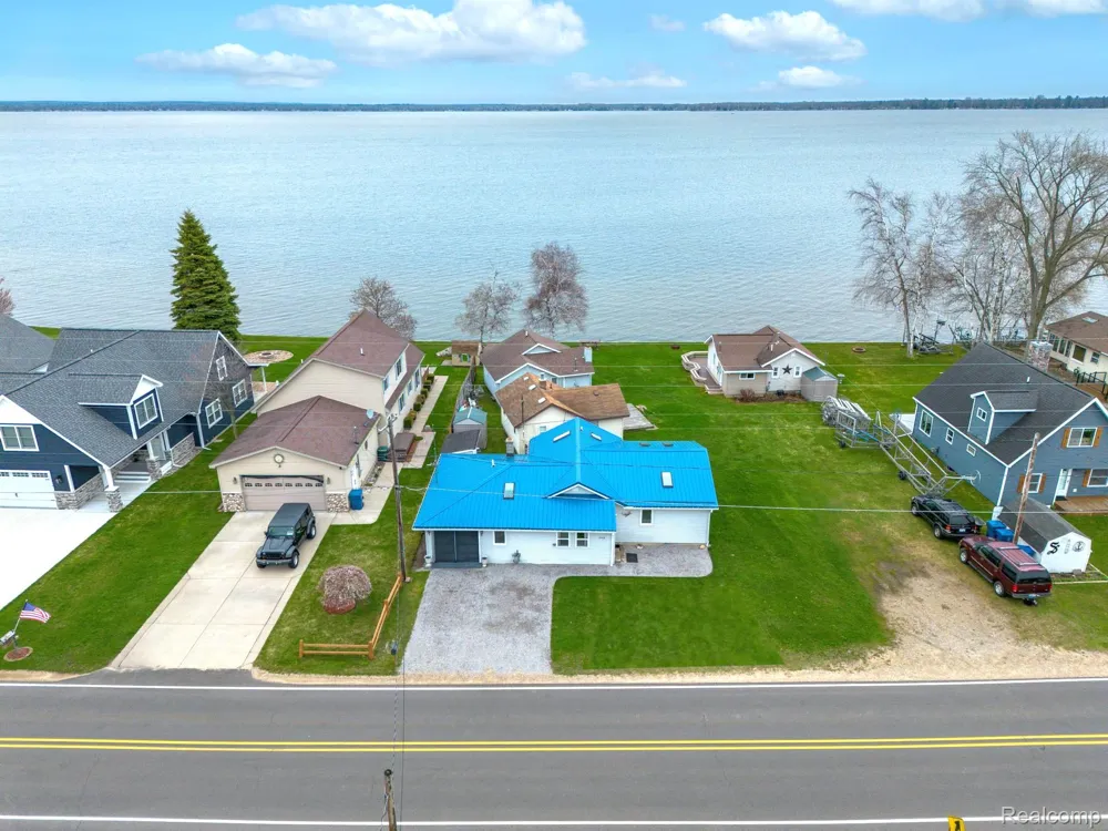 12508 West Shore Drive Roscommon Township, MI 48629