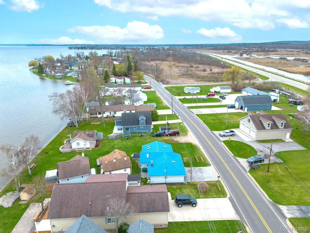 12508 West Shore Drive Roscommon Township, MI 48629