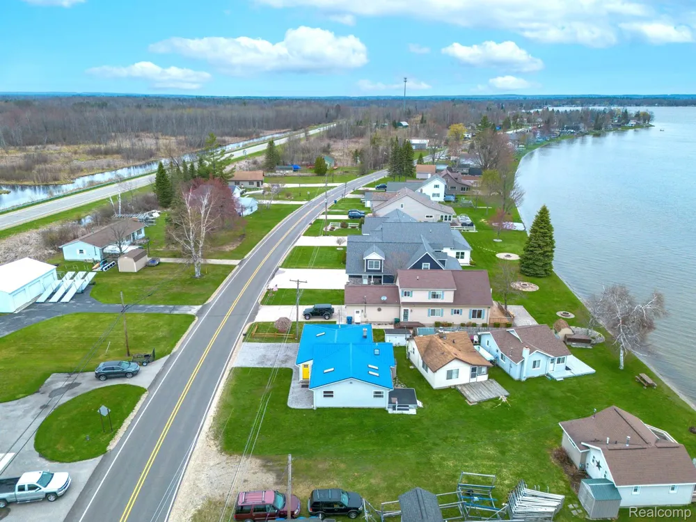 12508 West Shore Drive Roscommon Township, MI 48629