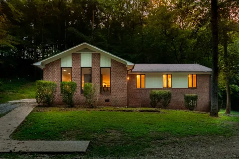 5251 Lewisburg Hwy