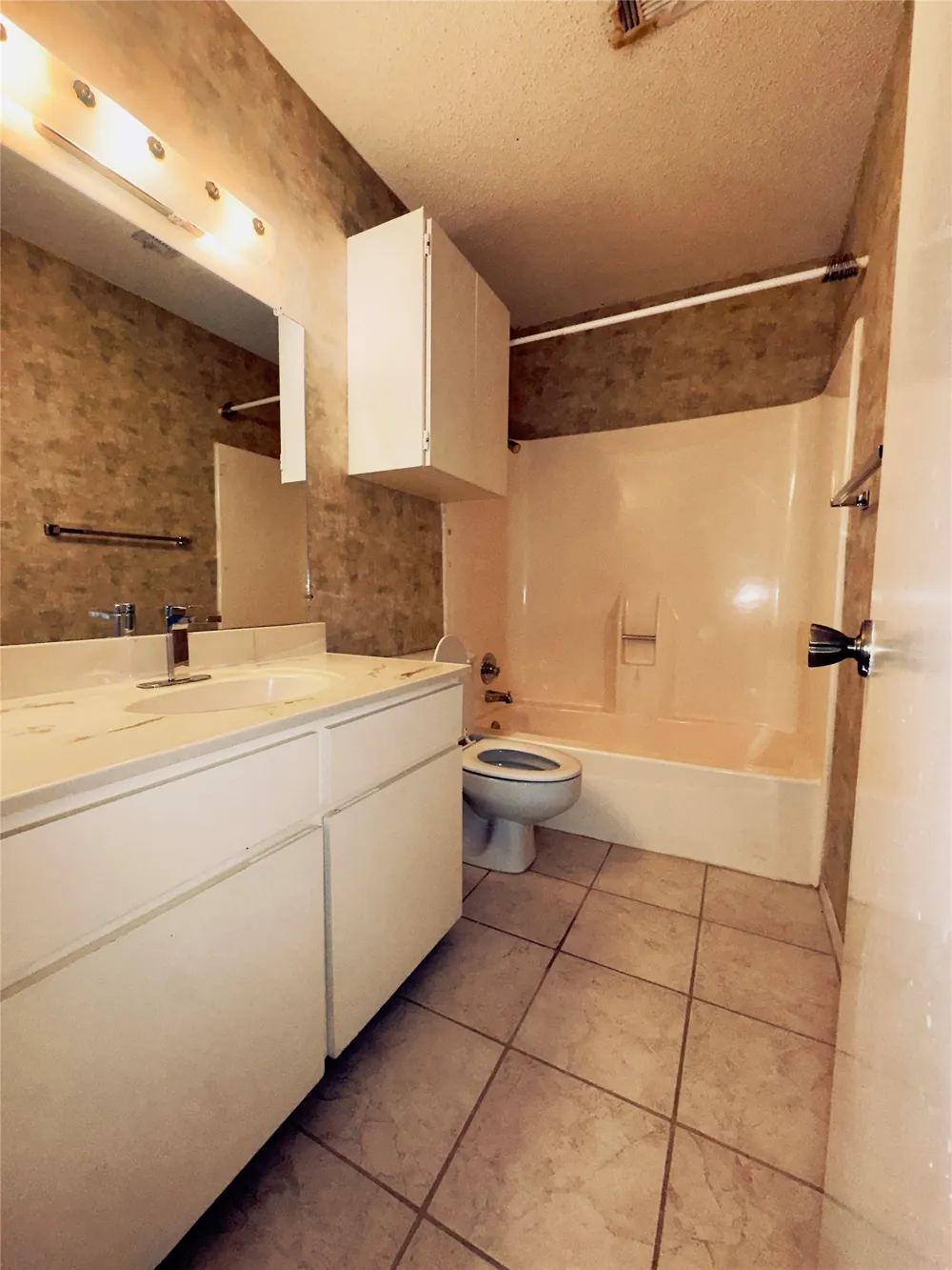 1202 Hi Stirrup #409 Horseshoe Bay, TX 78657