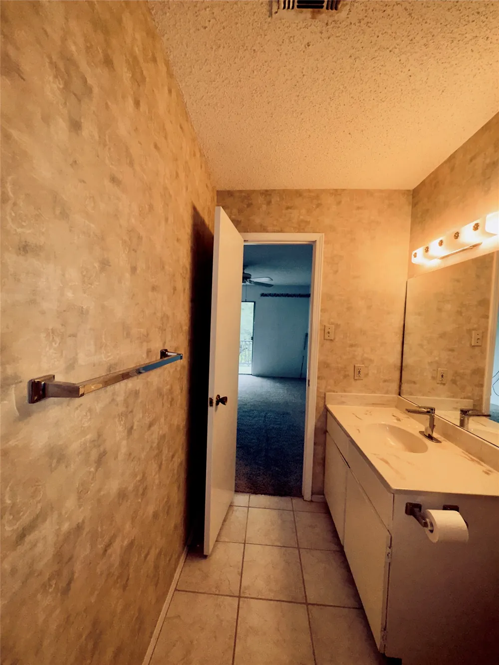 1202 Hi Stirrup #409 Horseshoe Bay, TX 78657