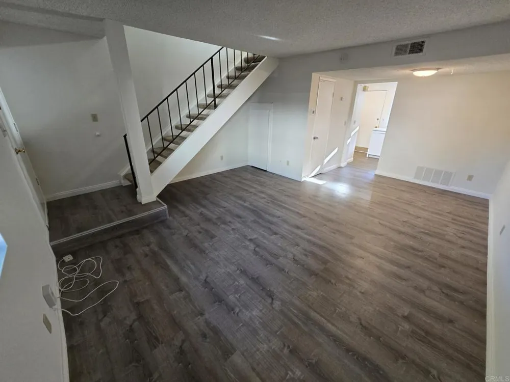 979 Amistad Place #B El Cajon, CA 92019