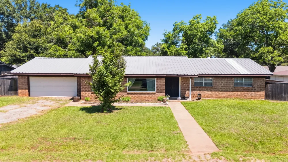 107 Sequoia Drive Palestine, TX 75803