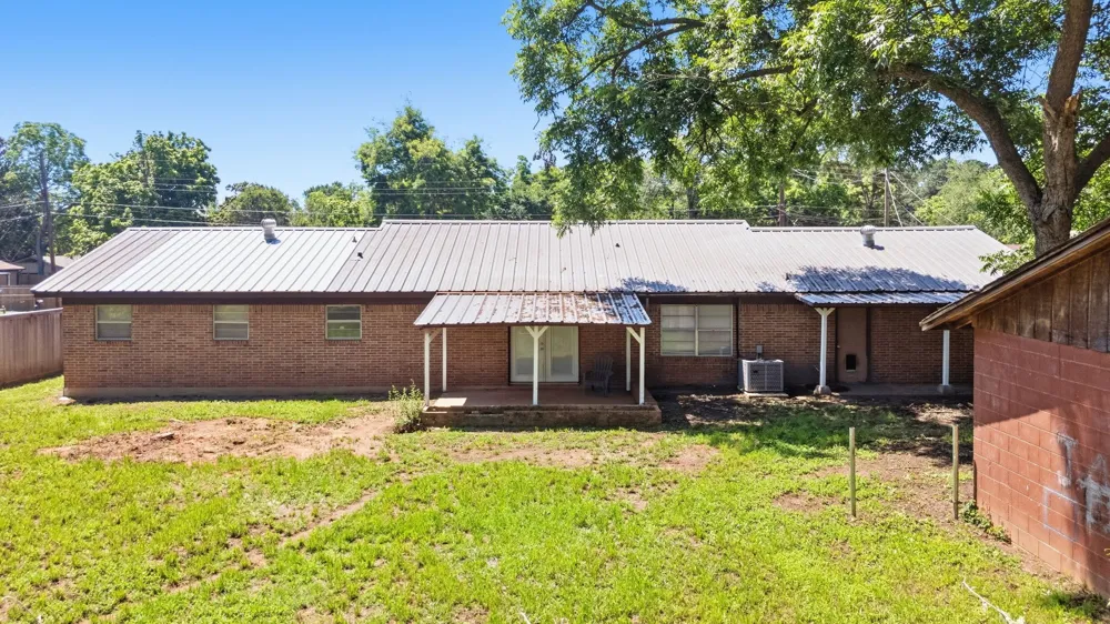 107 Sequoia Drive Palestine, TX 75803