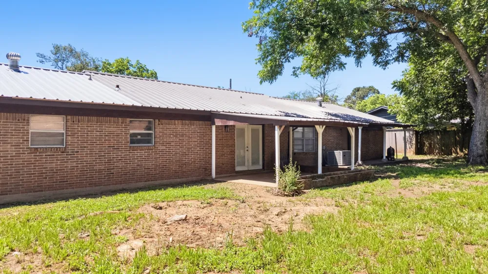107 Sequoia Drive Palestine, TX 75803