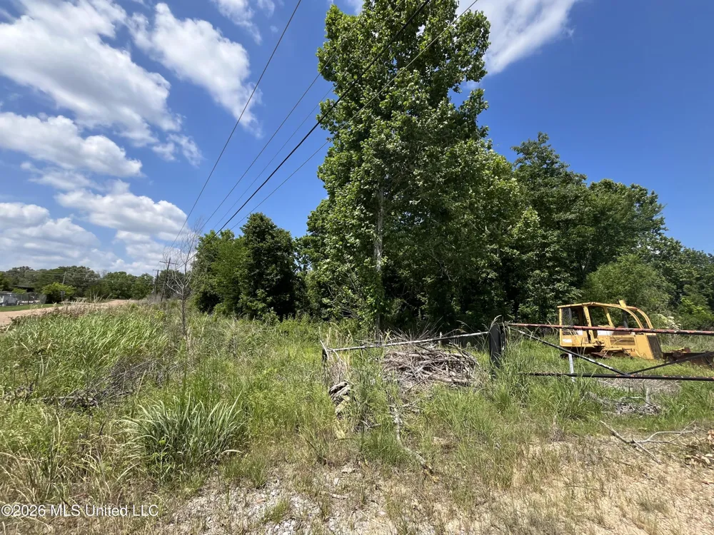 College Hill Drive Jackson, MS 39209