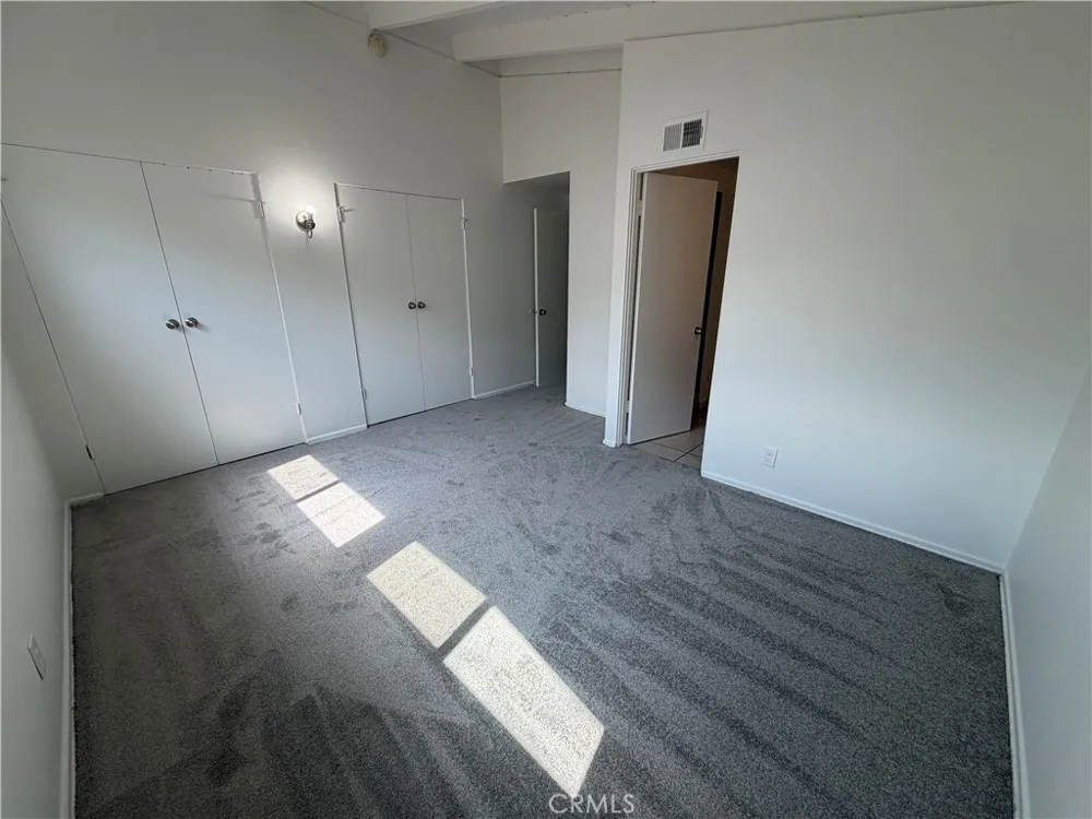 20439 Malden Street Winnetka, CA 91306