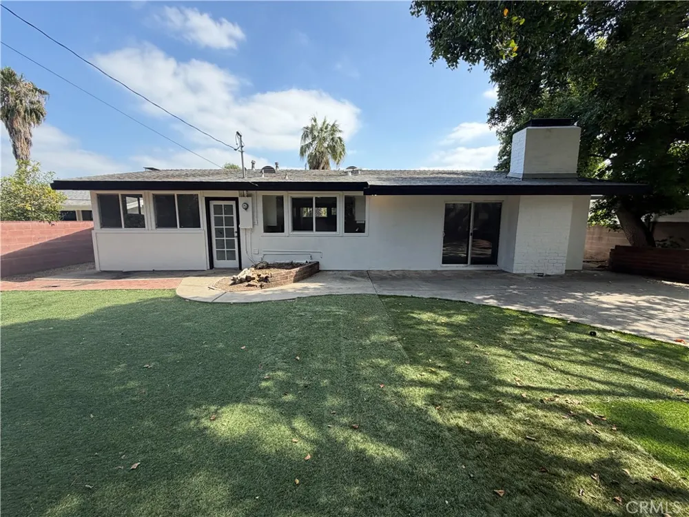 20439 Malden Street Winnetka, CA 91306