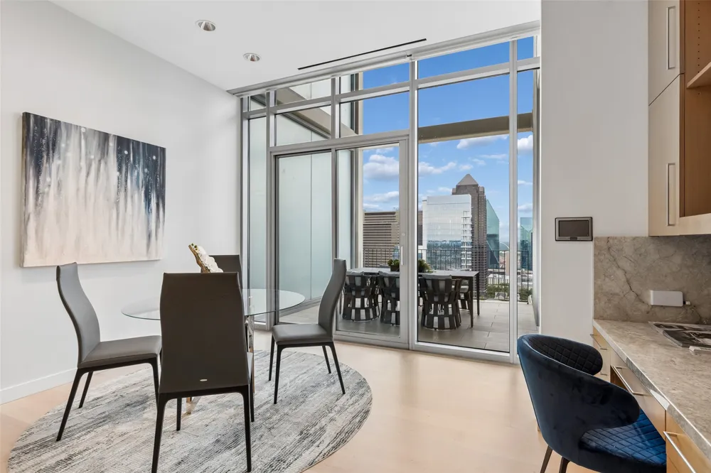 1717 Arts Plaza #2309 Dallas, TX 75201