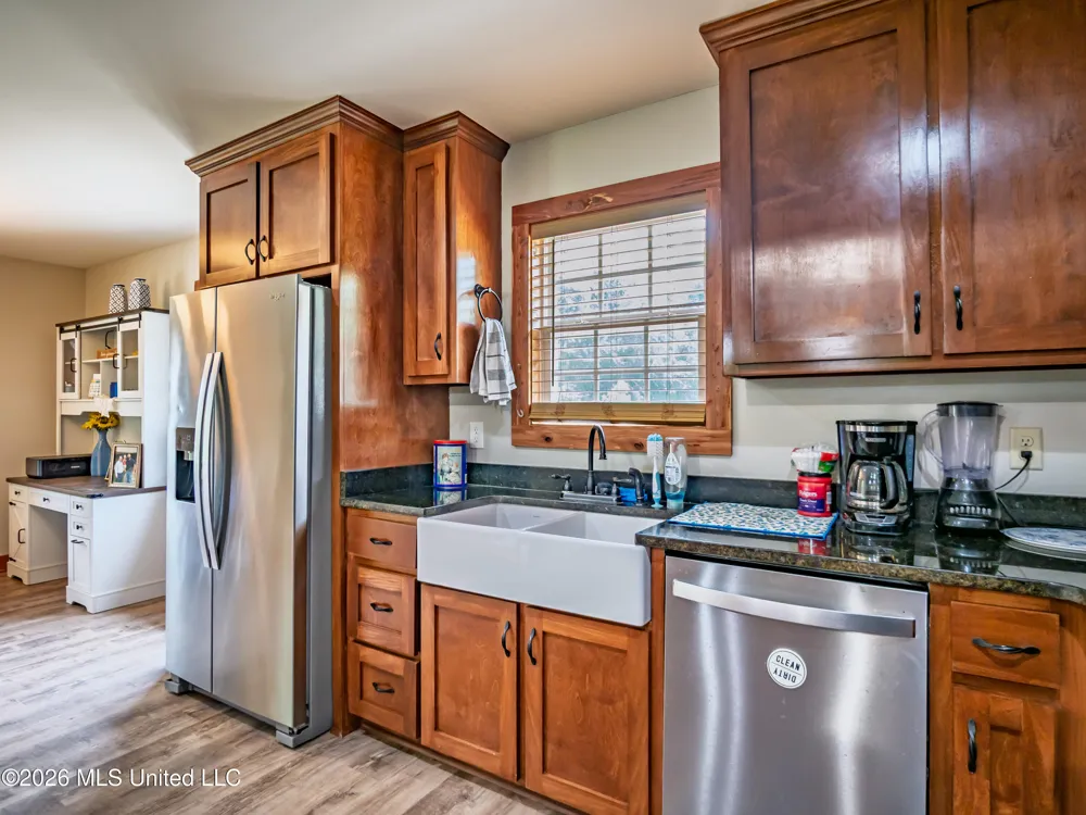 608 County Road 428 Paris, MS 38949