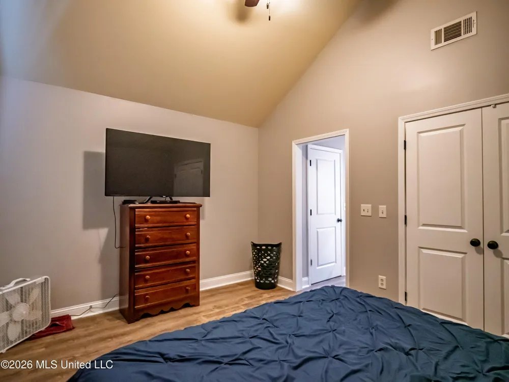 608 County Road 428 Paris, MS 38949
