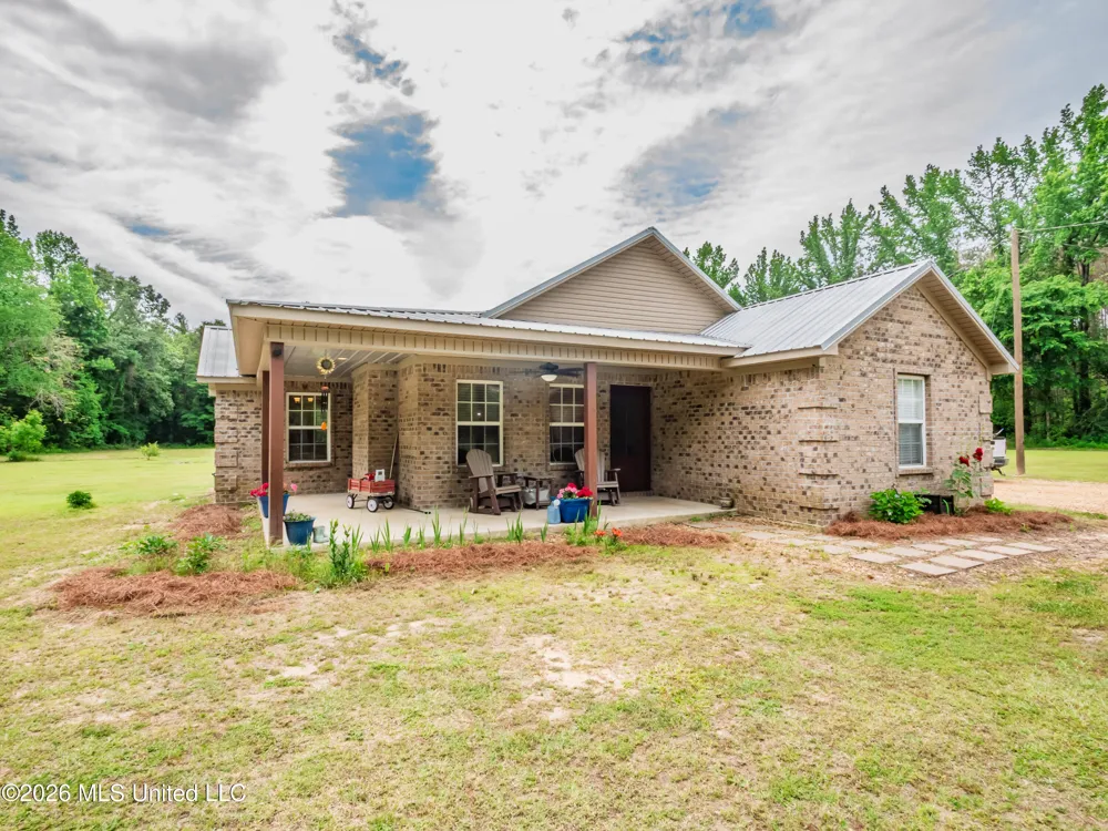 608 County Road 428 Paris, MS 38949