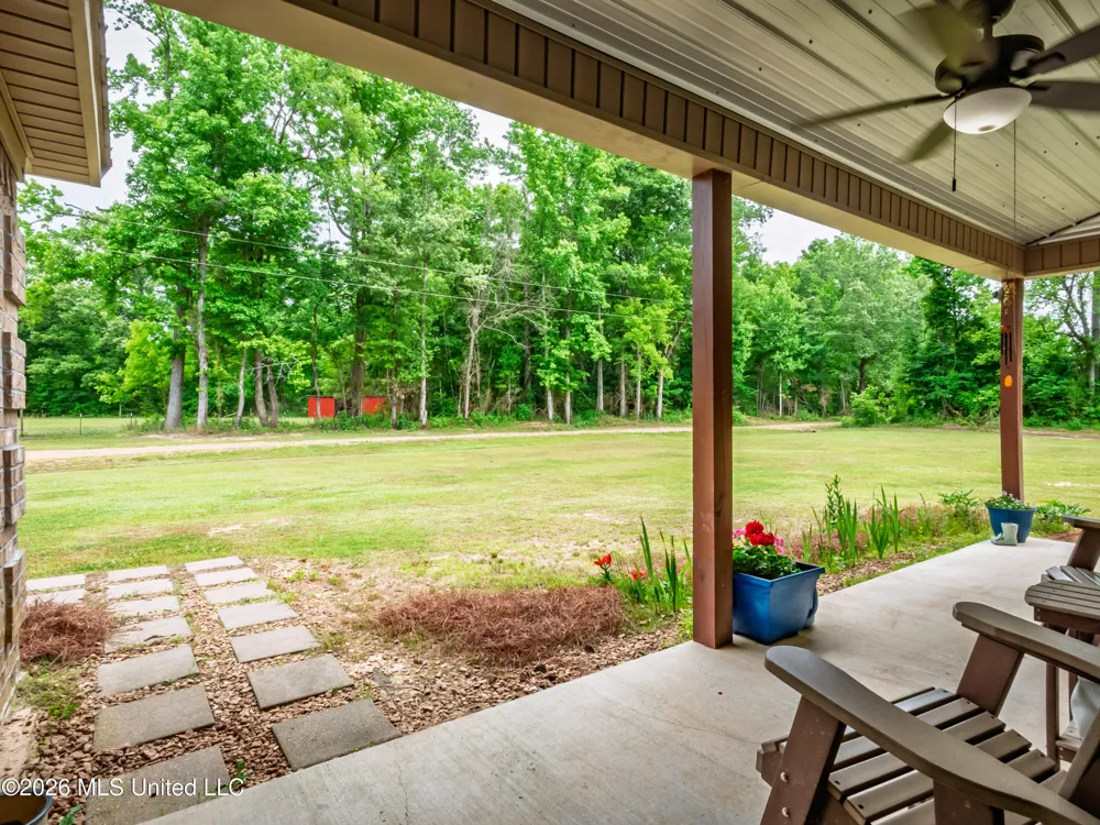 608 County Road 428 Paris, MS 38949