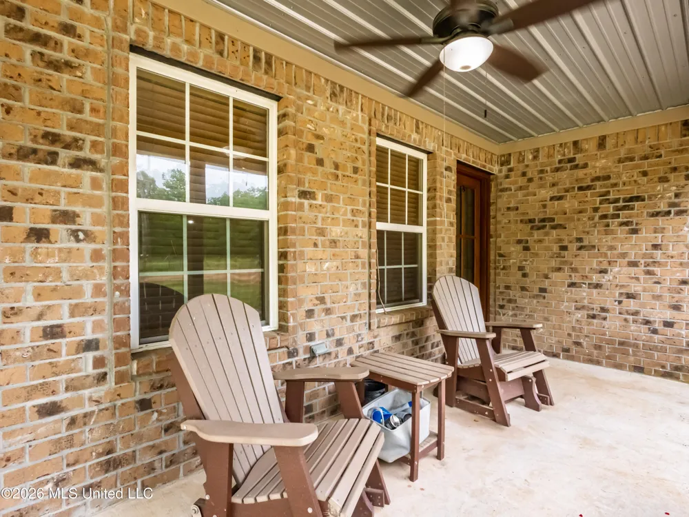 608 County Road 428 Paris, MS 38949