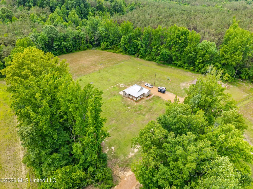 608 County Road 428 Paris, MS 38949