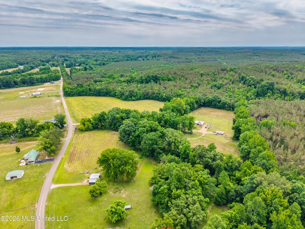 608 County Road 428 Paris, MS 38949