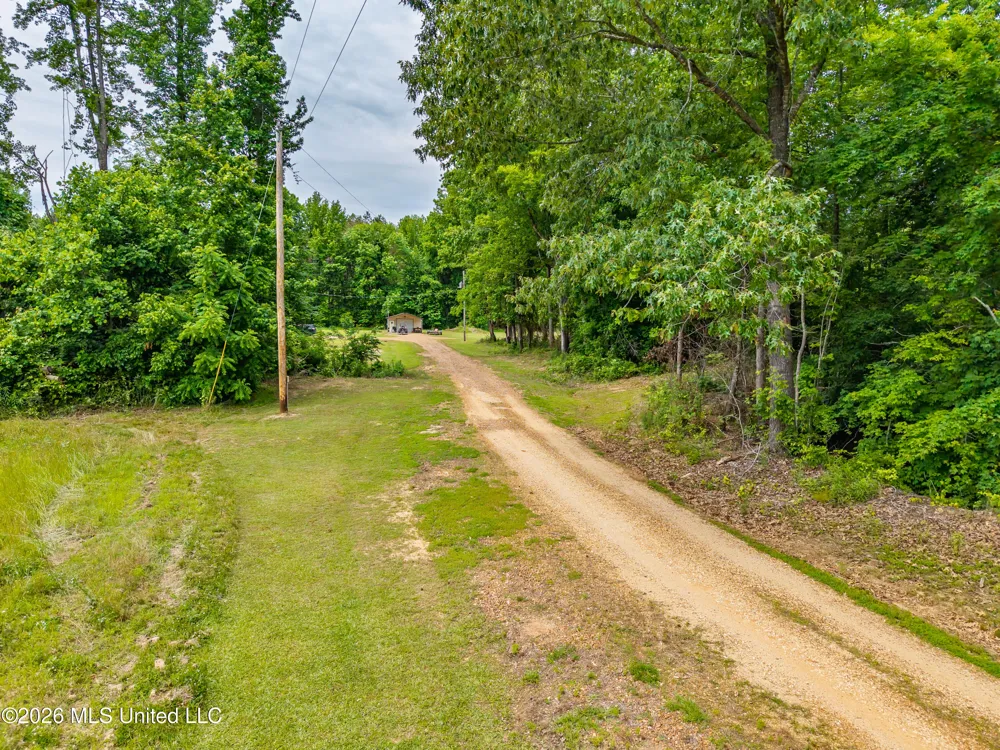 608 County Road 428 Paris, MS 38949