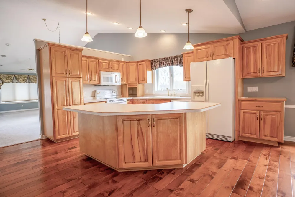 211 Valley View Drive SE Willmar, MN 56201