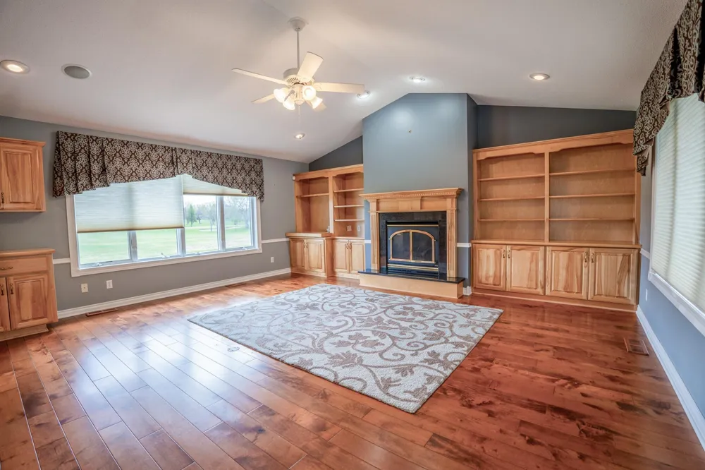 211 Valley View Drive SE Willmar, MN 56201