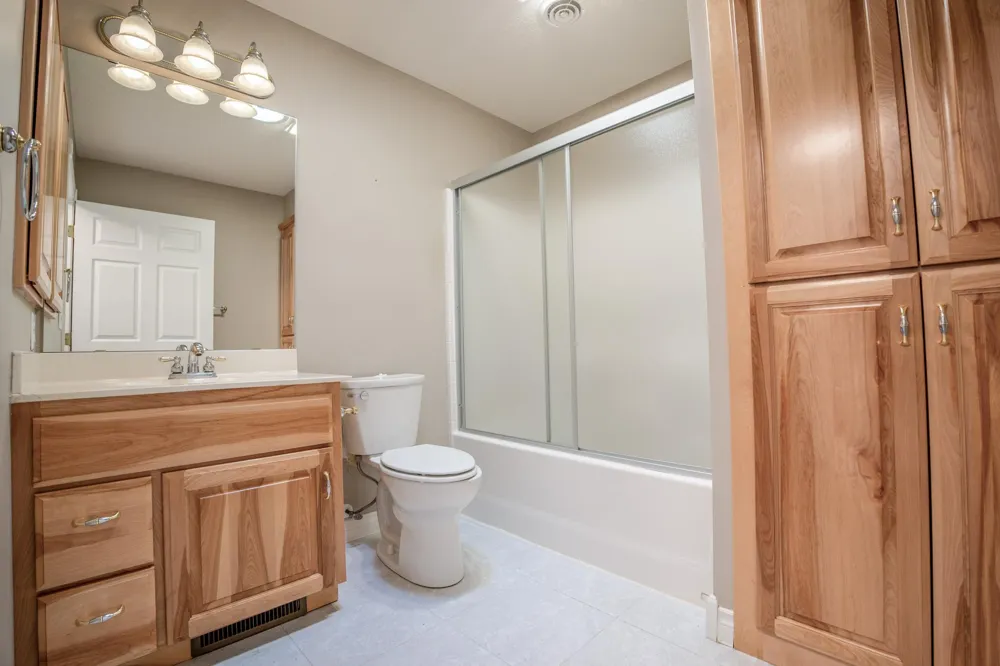 211 Valley View Drive SE Willmar, MN 56201