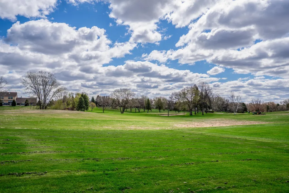 211 Valley View Drive SE Willmar, MN 56201