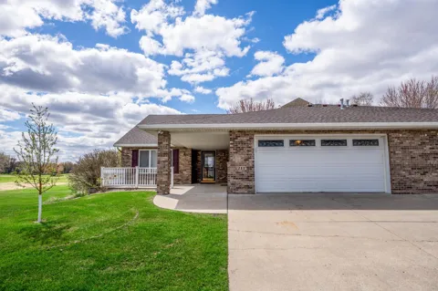 211 Valley View Drive SE