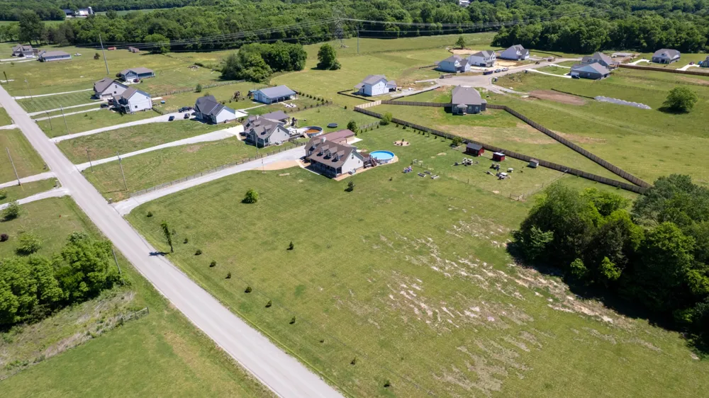 4105 Pyles Rd Chapel Hill, TN 37034