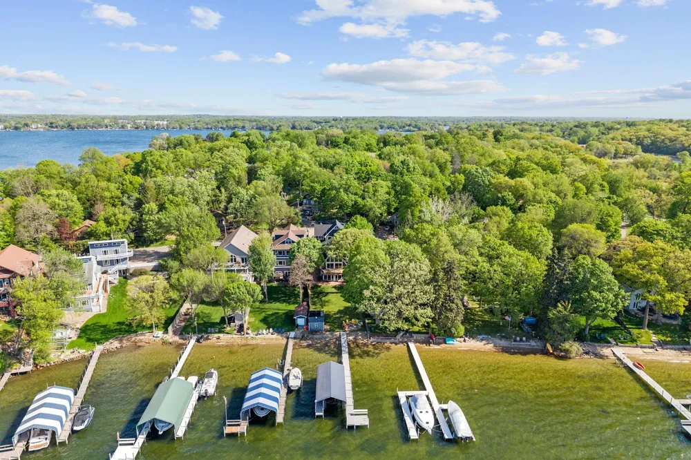 5325 Edsall Road Minnetrista, MN 55364