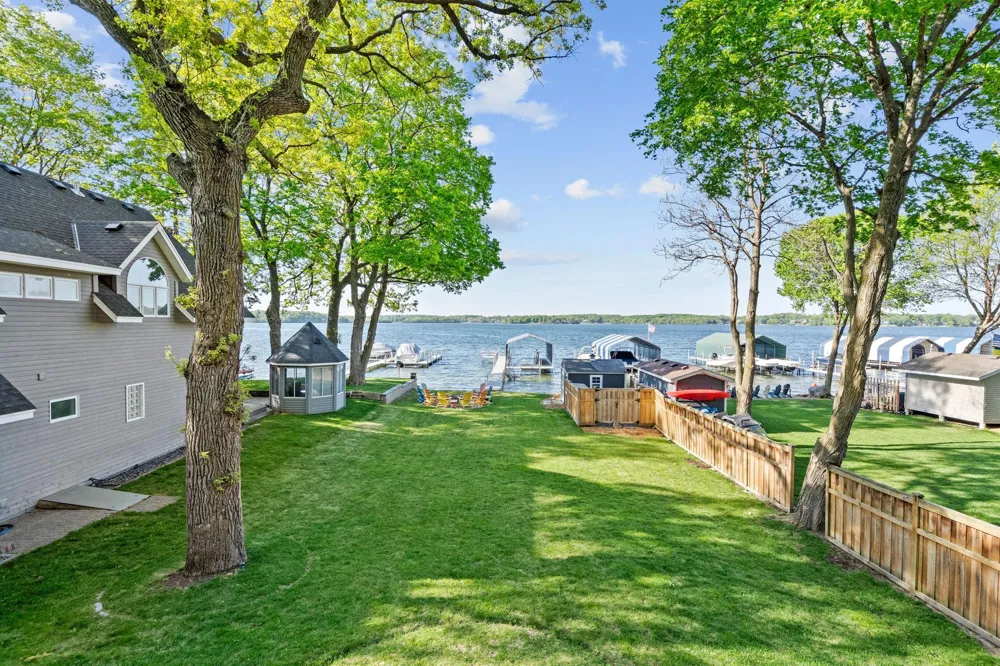 5325 Edsall Road Minnetrista, MN 55364