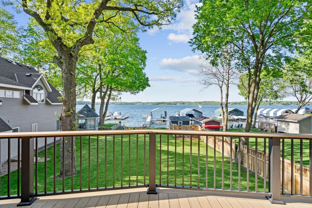 5325 Edsall Road Minnetrista, MN 55364