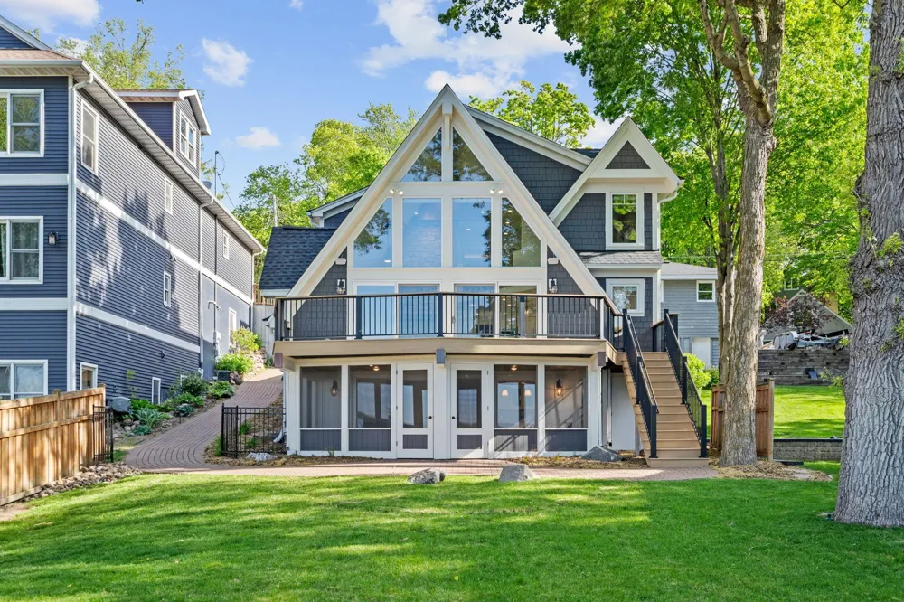 5325 Edsall Road Minnetrista, MN 55364