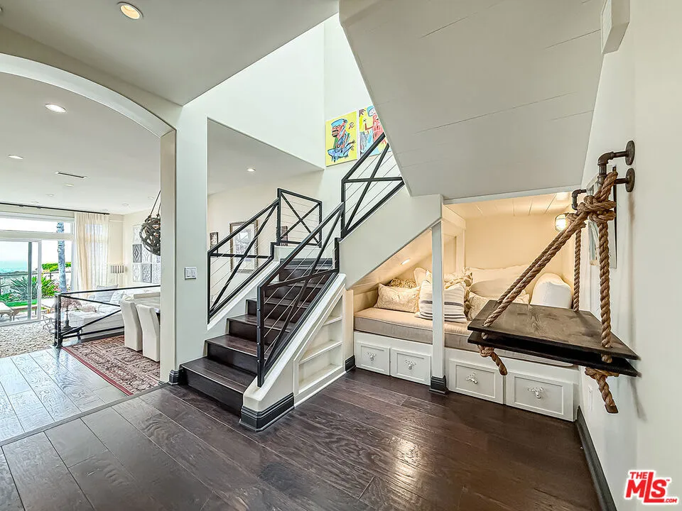 6416 Lunita Road #108 Malibu, CA 90265