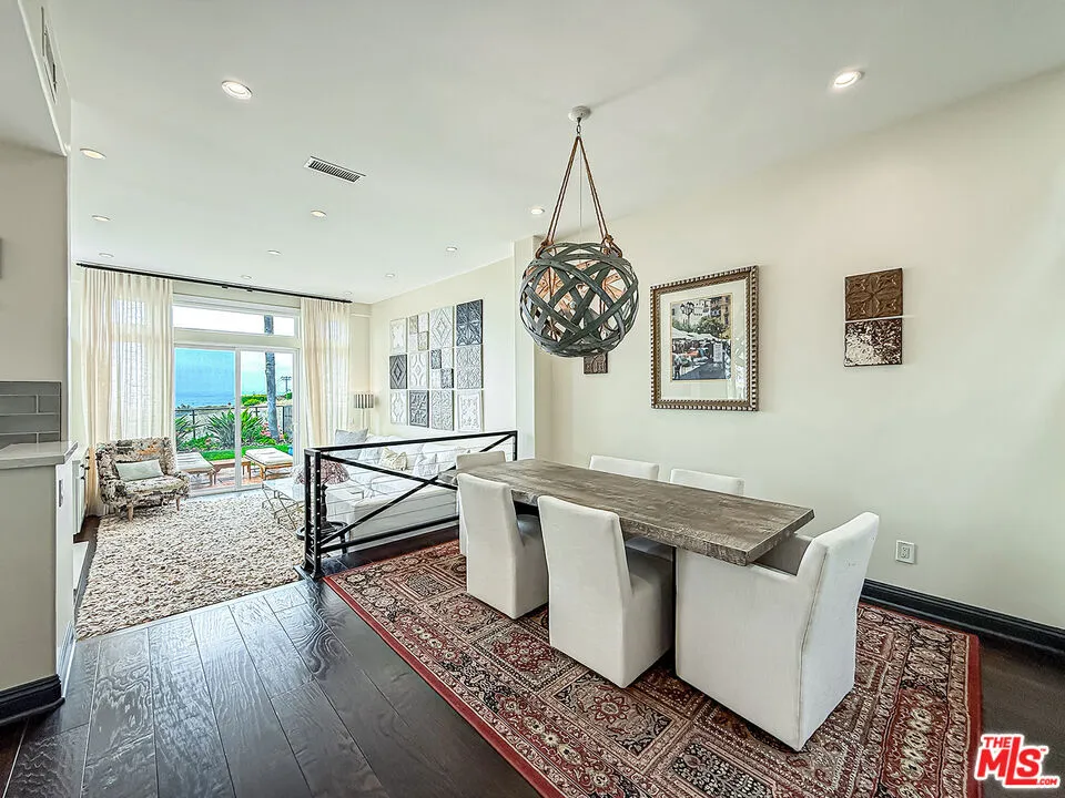 6416 Lunita Road #108 Malibu, CA 90265
