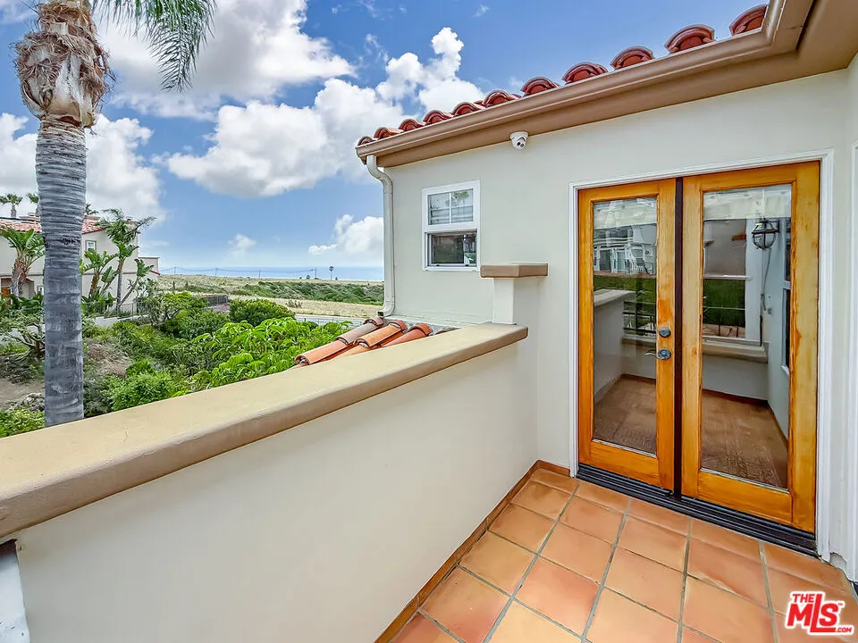 6416 Lunita Road #108 Malibu, CA 90265