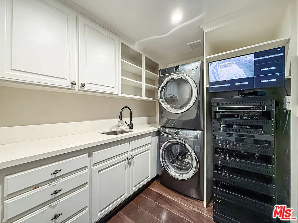 6416 Lunita Road #108 Malibu, CA 90265