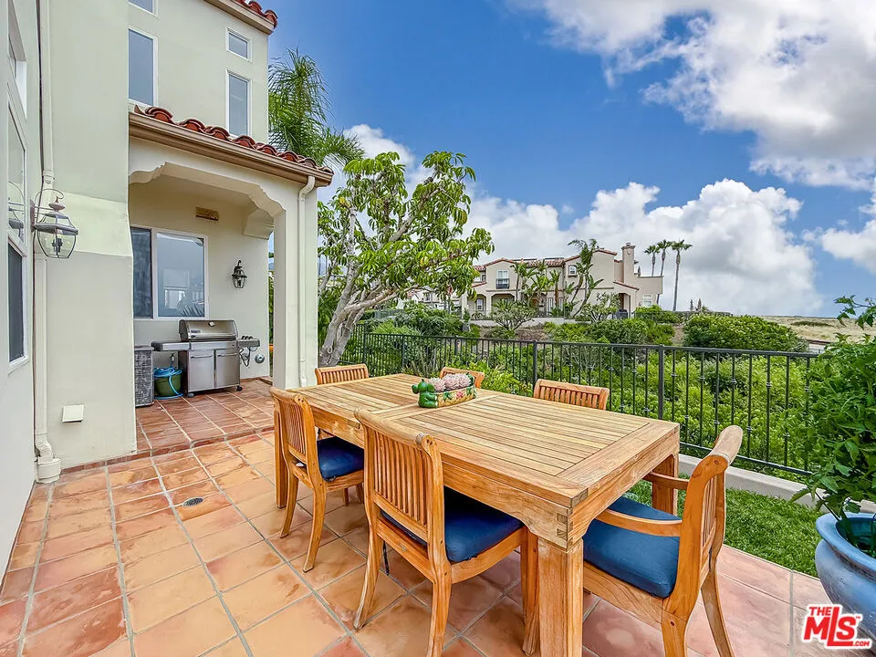 6416 Lunita Road #108 Malibu, CA 90265