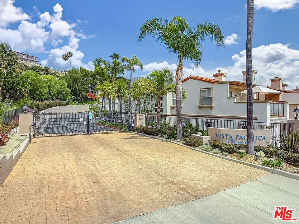 6416 Lunita Road #108 Malibu, CA 90265