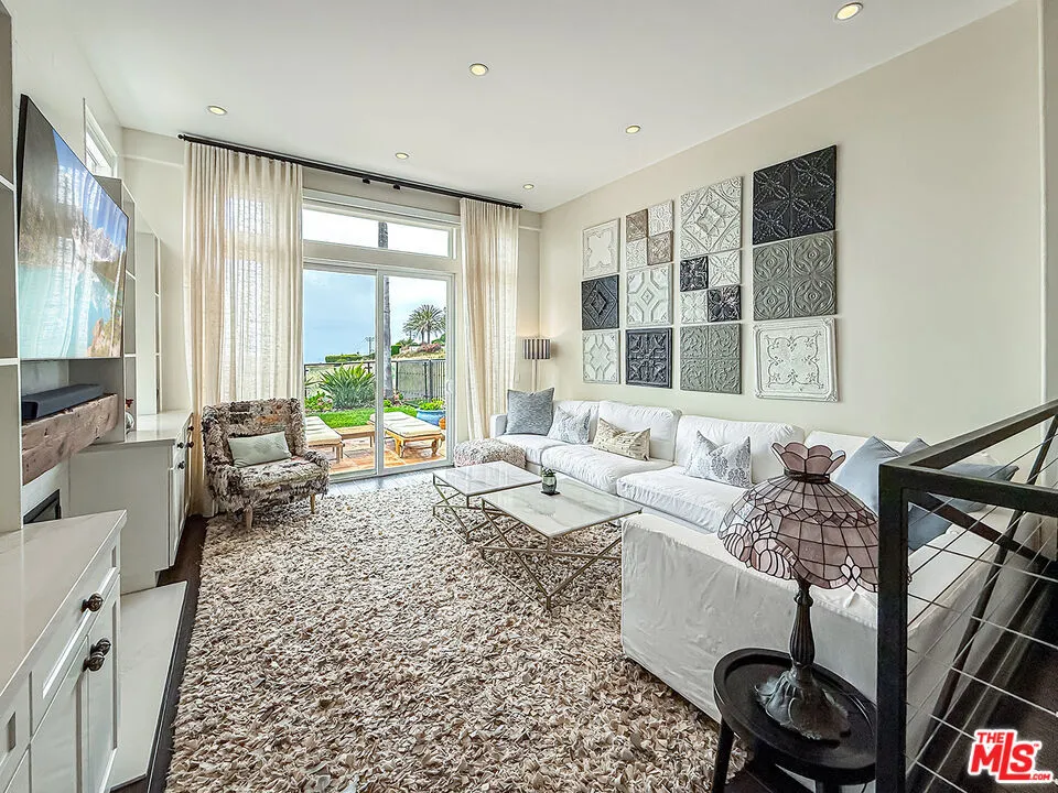 6416 Lunita Road #108 Malibu, CA 90265