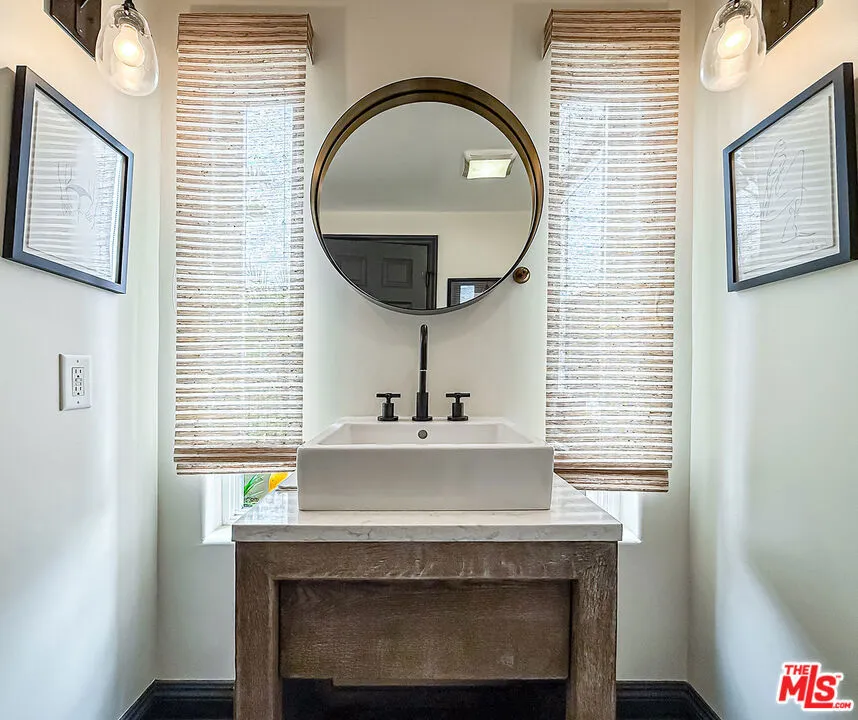 6416 Lunita Road #108 Malibu, CA 90265