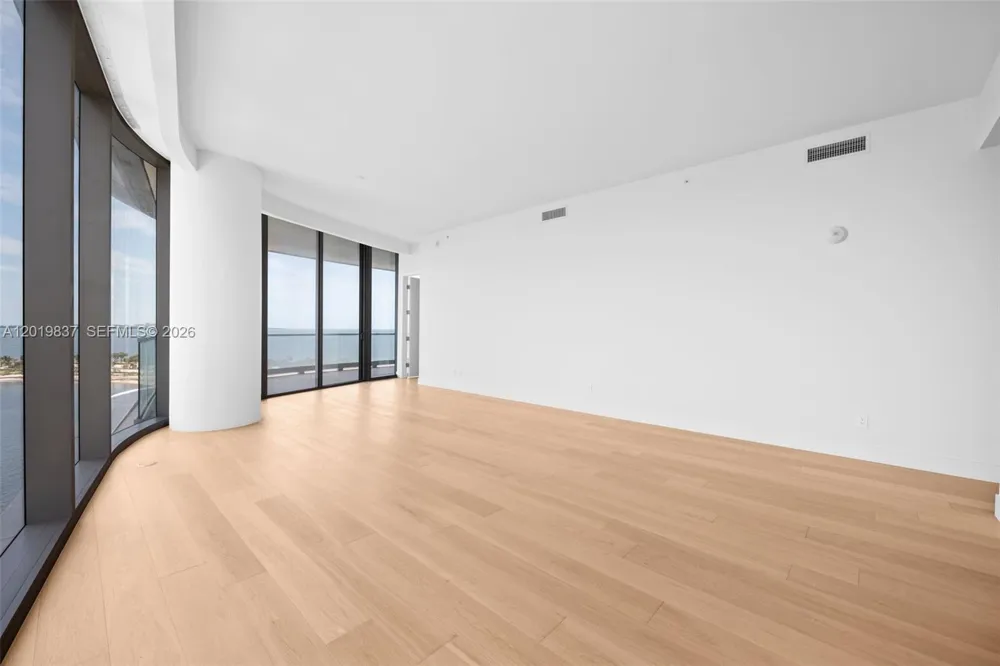 175 SE 25 Rd #801 Miami, FL 33129