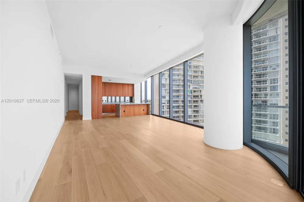 175 SE 25 Rd #801 Miami, FL 33129