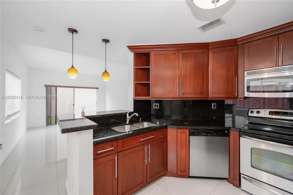 4668 SW 153rd Ct Miami, FL 33185
