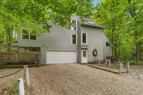 604 Pine Lane