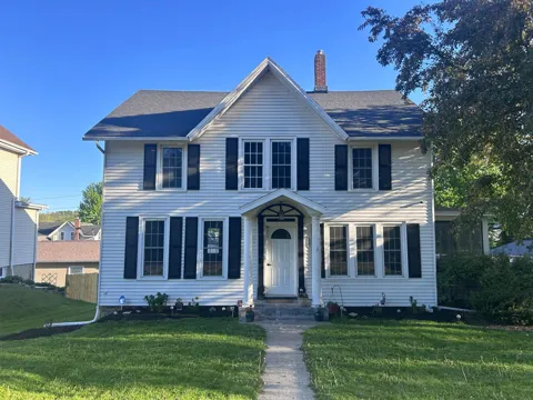308 Fillmore Street W